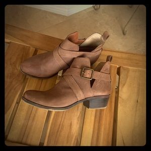 Women’s ankle boots